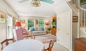 141 Narragansett Ave 2C, Newport, RI 02840