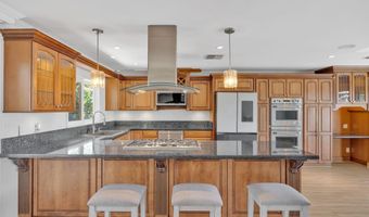 2733 Puu Hoolai St, Kihei, HI 96753