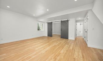2567 Kingston St, Aurora, CO 80010