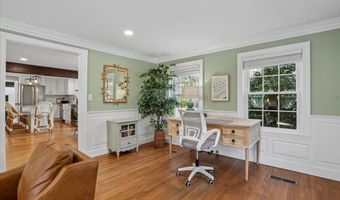 18 Hawk Dr, Bedford, NH 03110