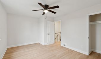 141 LYNHAVEN Dr, Alexandria, VA 22305