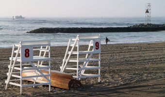 20 Woodland Ave, Avon By The Sea, NJ 07717