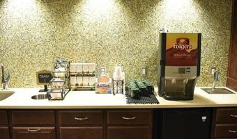 2205 Green Hills Dr 1401, Ames, IA 50014