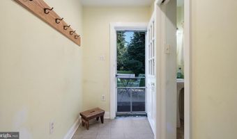 1081 WYNNWOOD Rd, Abington, PA 19001
