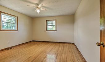879 NE Wayne Ave, Abingdon, VA 24210