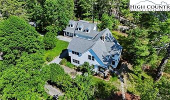 140 Library Ln, Banner Elk, NC 28604