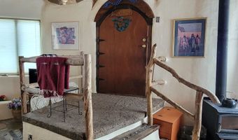 110 Los Rios Rd, Arroyo Hondo, NM 87513