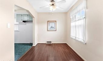 7686 Winona Ave, Allen Park, MI 48101