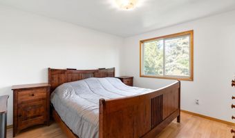 3147 NE Purcell Blvd, Bend, OR 97701