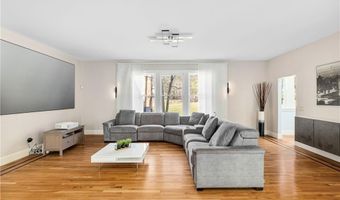 35 River Run, East Greenwich, RI 02818