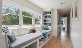 106 Meeting House Ln, Amagansett, NY 11930
