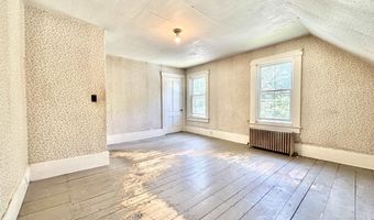 42 S Main St, Brookline, NH 03033