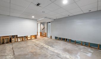 4034 Danbury St, Bel Aire, KS 67220