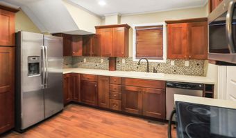 1213 S 2nd St, Aberdeen, SD 57401