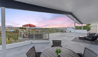 4965 Pacifica Dr, San Diego, CA 92109