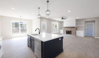 1017 Creekwood Cir, Bauxite, AR 72011