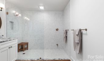 664 Lakeshore Dr, Asheville, NC 28804