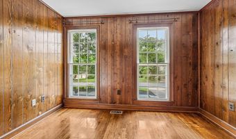 3802 IVANHOE Ln, Alexandria, VA 22310