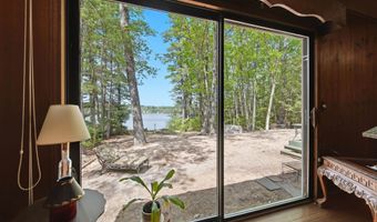 4 Clark Island Rd, Amherst, NH 03031