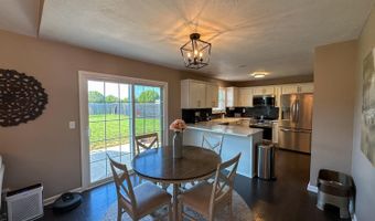 16 Hoosier Heights Dr, Batesville, IN 47006