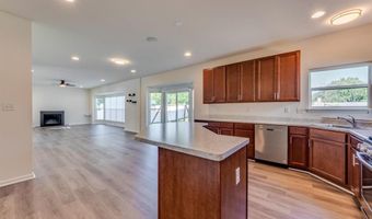 253 Village Creek Dr Dr, Ballwin, MO 63021