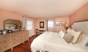 5 DETWEILER Ln, Ambler, PA 19002