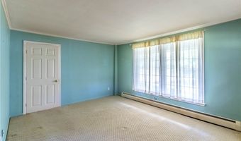 1187 Sandridge Rd, Alden, NY 14004