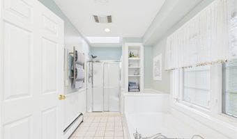 50 Intrepid Ln, Jamestown, RI 02835