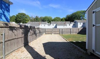22 Bateman Ave, Newport, RI 02840