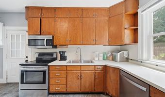 225 Seeley St, Adrian, MI 49221