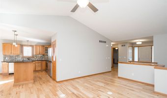 1212 NW Rolling Rock Rd, Ankeny, IA 50023