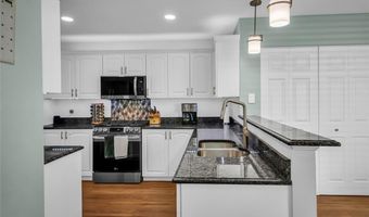 626 Highview Circle Dr, Ballwin, MO 63021
