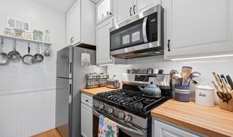 1116 N ROOSEVELT St N, Arlington, VA 22205
