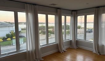 20 Starboard St, Beachwood, NJ 08722