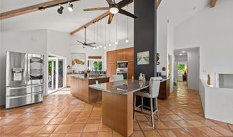 1461 Aunauna St, Kailua, HI 96734