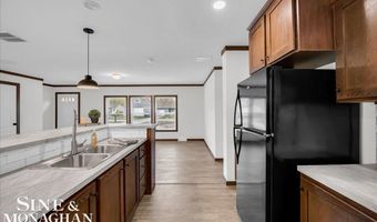 2060 Washington St, Algonac, MI 48001