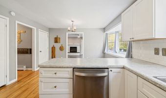 225 Bethmour Rd, Bethany, CT 06524