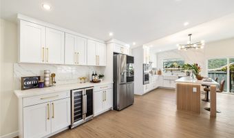 7211 Aipo Pl, Honolulu, HI 96825