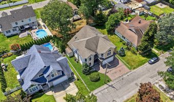 646 Compass Ave, Beachwood, NJ 08722