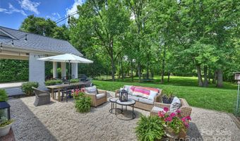 7022 Lancer Dr, Charlotte, NC 28226
