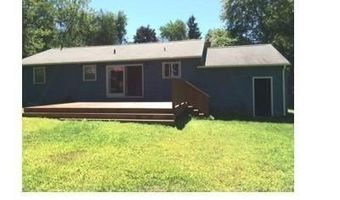39 Juniper Dr, Hopkinton, RI 02804