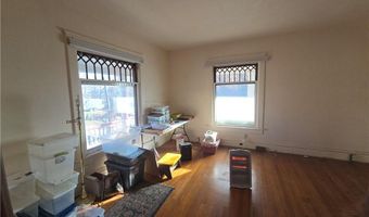 121 N 10th St, Atchison, KS 66002