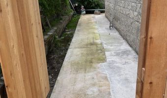 1645- A Kamehameha IV Rd, Honolulu, HI 96819