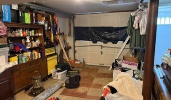 2860 Huron St, Allentown, PA 18103