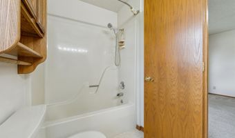 640 S Daisy Ln, Andover, KS 67002