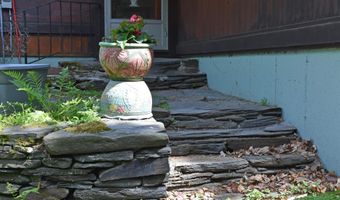 26 Woodland Dr, Barre, VT 05641