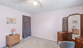 2219 Woodland Trace St, Austintown, OH 44515
