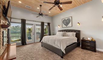 3301 Riverside Dr, Anderson, CA 96007
