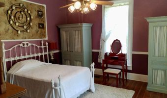 303 S Hickory St, Aberdeen, MS 39730