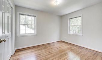 5813 FIFER Dr, Alexandria, VA 22303